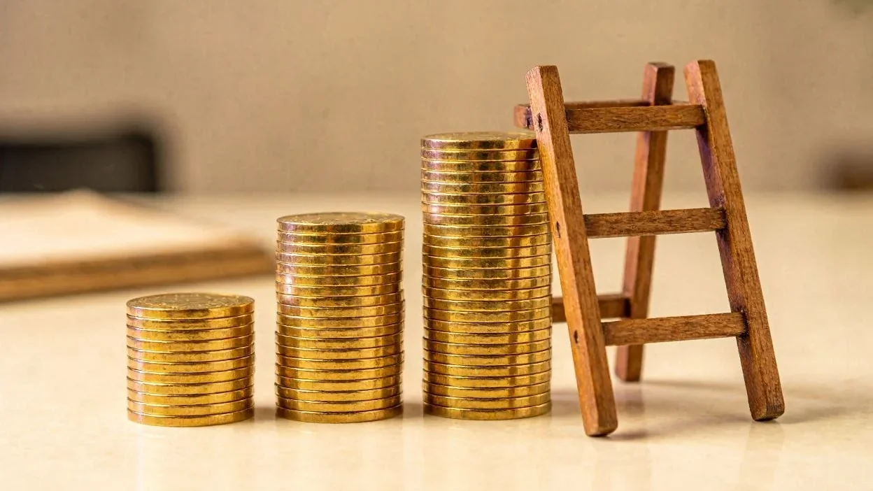 كيف تُسعّر كورسك الإلكترونيّ في السوق العربيّ — من ١٠٠ ريالٍ إلى ٥٠٠٠ ريالٍ بلا تخمين